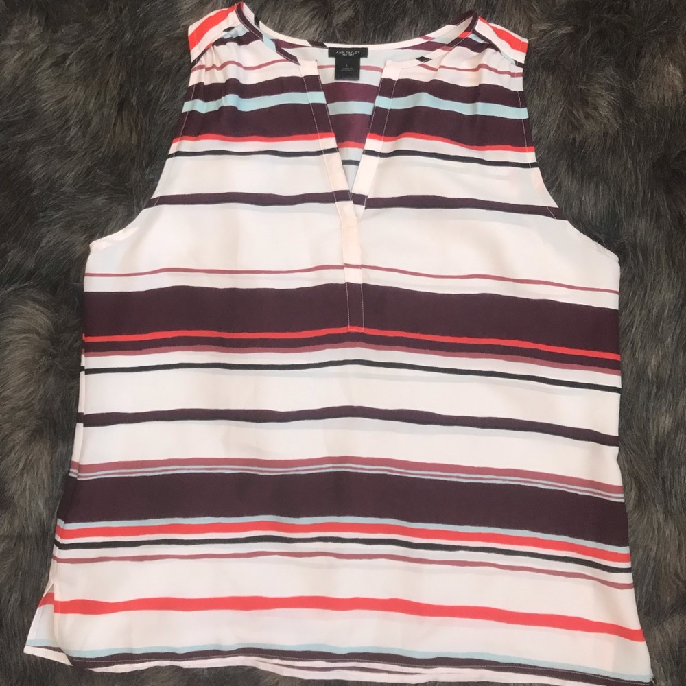 ✨3 FOR $20✨ NWOT Ann Taylor Blouse Size L